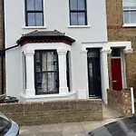 Graveney House Private Rooms
